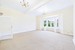 Lounge (2)- click for photo gallery
